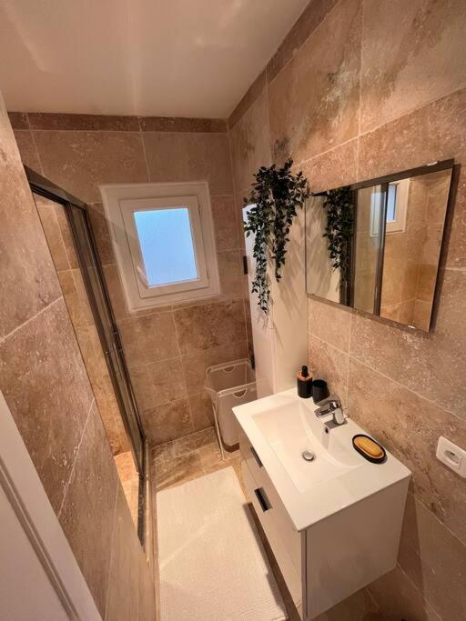 Grand Appartement 3 Chambres A 300M De La Plage 圣马克西姆 外观 照片